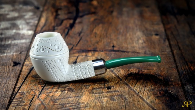 Bulldog Lattice Meerschaum Pipe with 925k Silver
