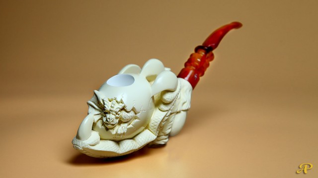 A Dragon Is Born Meerschaum Pipe